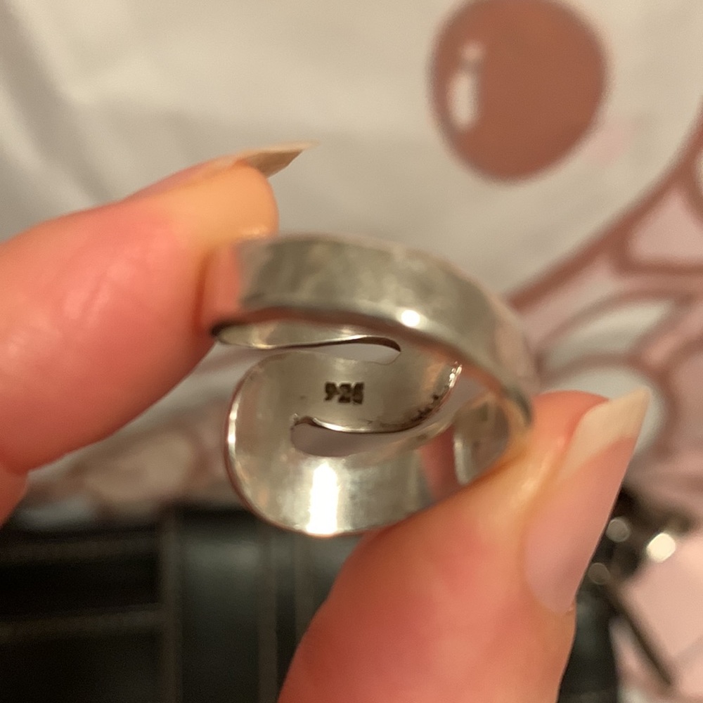 Silver ring - Picture 3 of 3